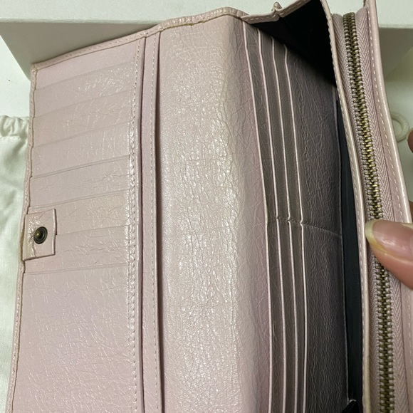 FLASH SALE! 🥳 Balenciaga Long Leather Wallet. Light Blush Pink/Nude. - Picture 4 of 16